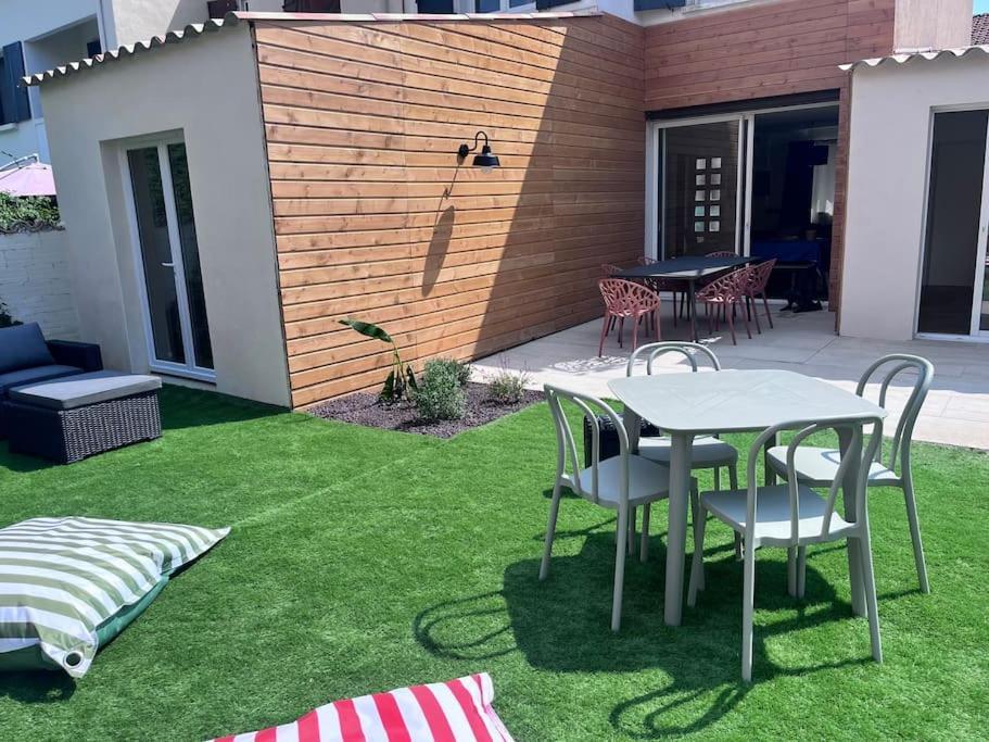Maison Climatisee, Piscine, A 5 Minutes Des Grands Buffets Narbonne Extérieur photo
